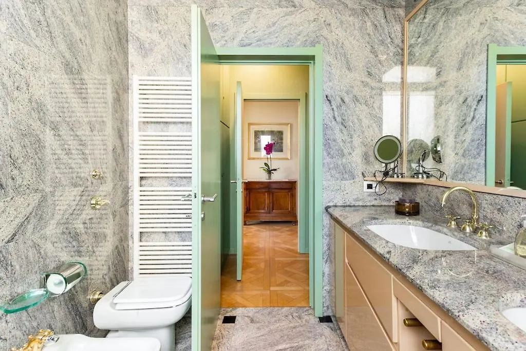 Milan City Center Luxury Apartment With Balcony